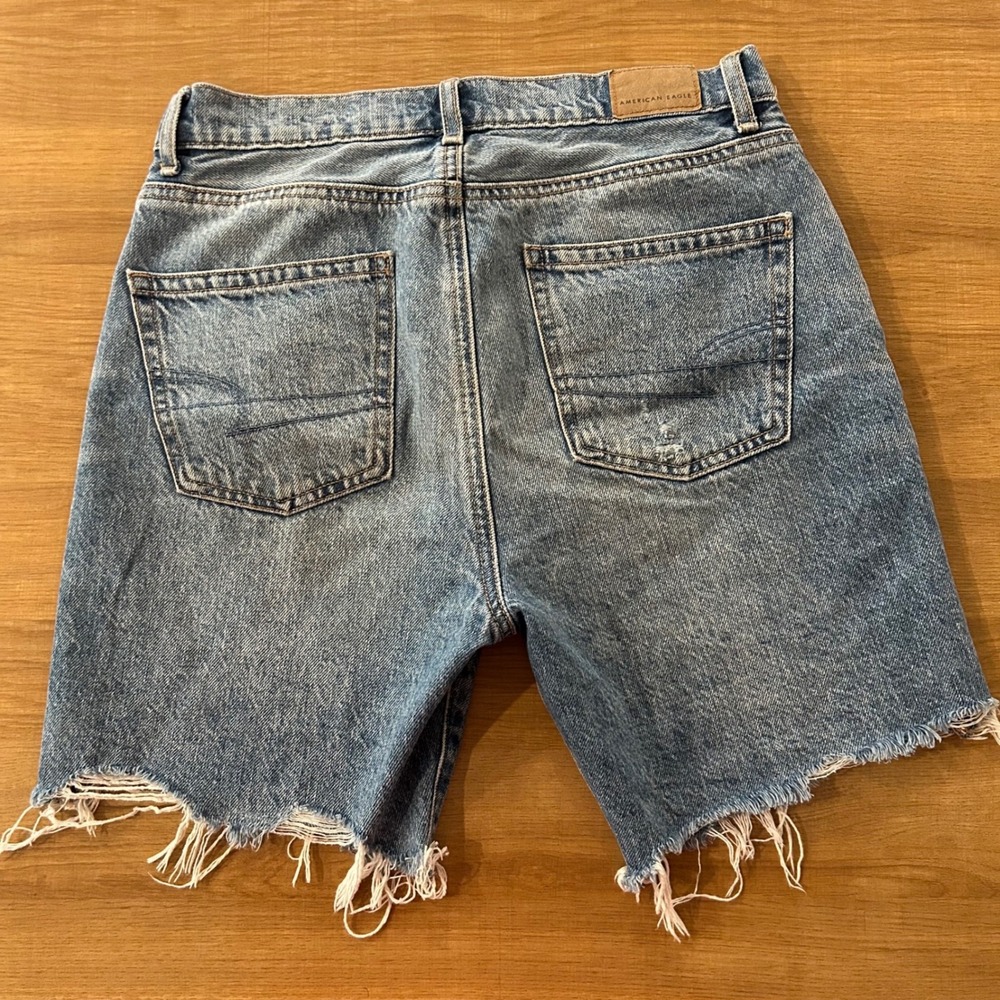 American Eagle Outfitters Womens Denim Shorts Size 00 Blue Distressed Frayed Hem - Picture 7 of 7